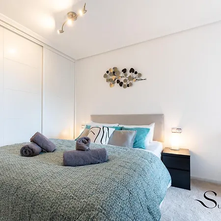 Cozy 2 Bedroom Duplex, Parking, Terrace, Office, Pool! Apartament Torremolinos