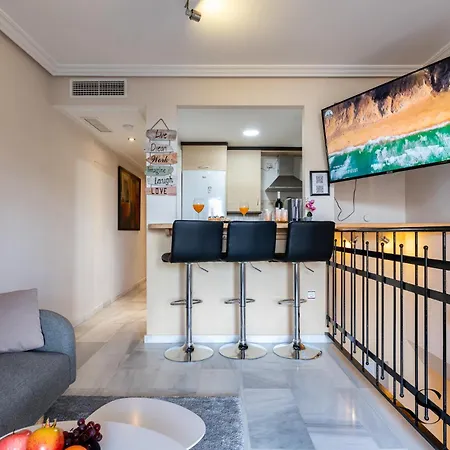 Cozy 2 Bedroom Duplex, Parking, Terrace, Office, Pool!