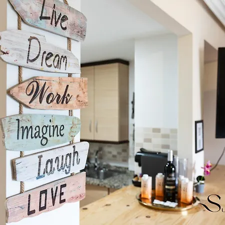 Cozy 2 Bedroom Duplex, Parking, Terrace, Office, Pool! Τορρεμολίνος