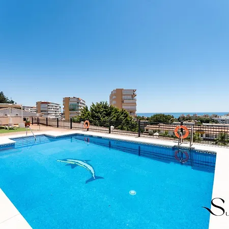 Cozy 2 Bedroom Duplex, Parking, Terrace, Office, Pool! Τορρεμολίνος