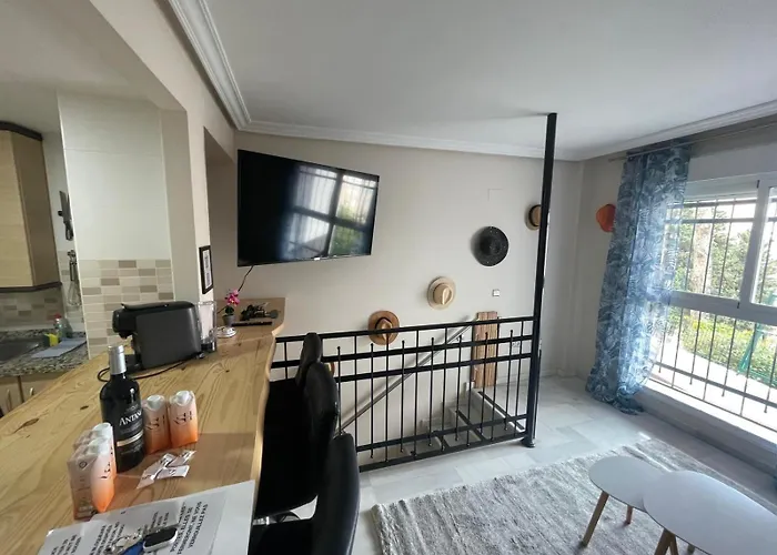 Cozy 2 Bedroom Duplex, Parking, Terrace, Office, Pool!