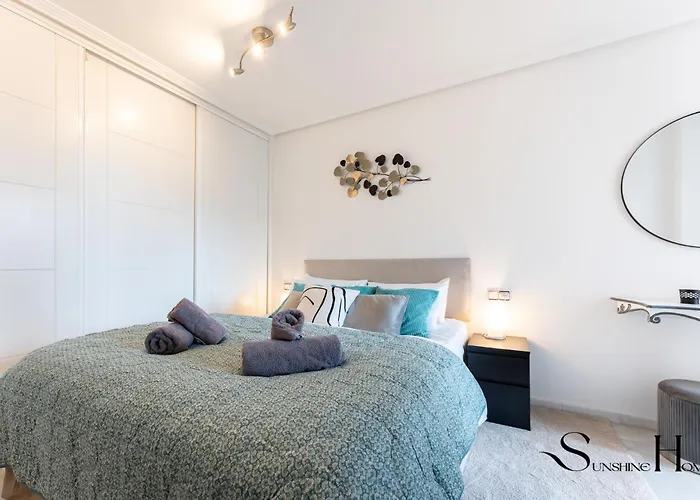 Cozy 2 Bedroom Duplex, Parking, Terrace, Office, Pool! Apartment Torremolinos