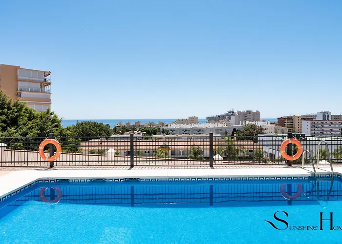 Cozy 2 Bedroom Duplex, Parking, Terrace, Office, Pool! *