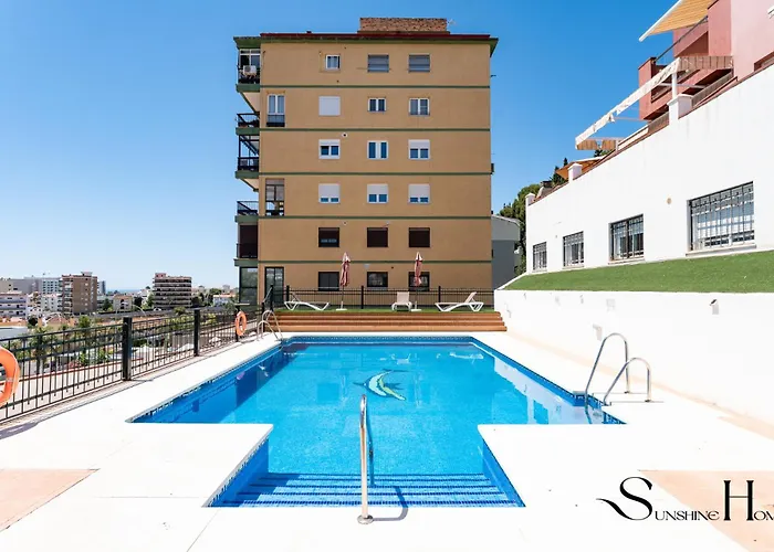 Cozy 2 Bedroom Duplex, Parking, Terrace, Office, Pool! *