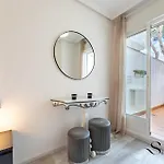 아파트 Cozy 2 Bedroom Duplex, Parking, Terrace, Office, Pool!
