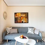 Cozy 2 Bedroom Duplex, Parking, Terrace, Office, Pool! 아파트 *
