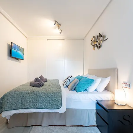 Lägenhet Cozy 2 Bedroom Duplex, Parking, Terrace, Office, Pool! Torremolinos