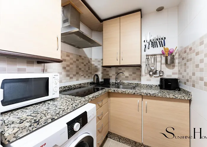 Cozy 2 Bedroom Duplex, Parking, Terrace, Office, Pool! *