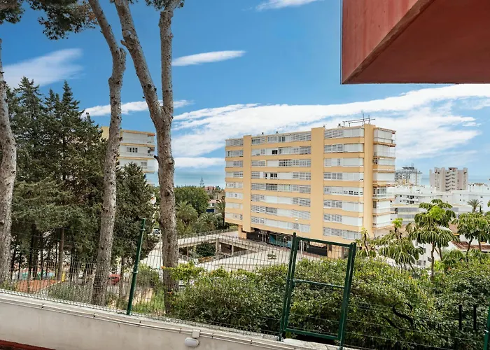 Cozy 2 Bedroom Duplex, Parking, Terrace, Office, Pool! * Torremolinos