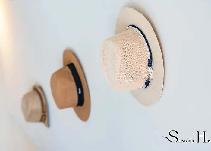 Cozy 2 Bedroom Duplex, Parking, Terrace, Office, Pool! *