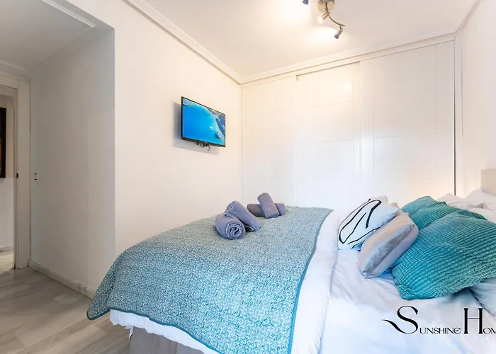 Apartamento Cozy 2 Bedroom Duplex, Parking, Terrace, Office, Pool! Torremolinos